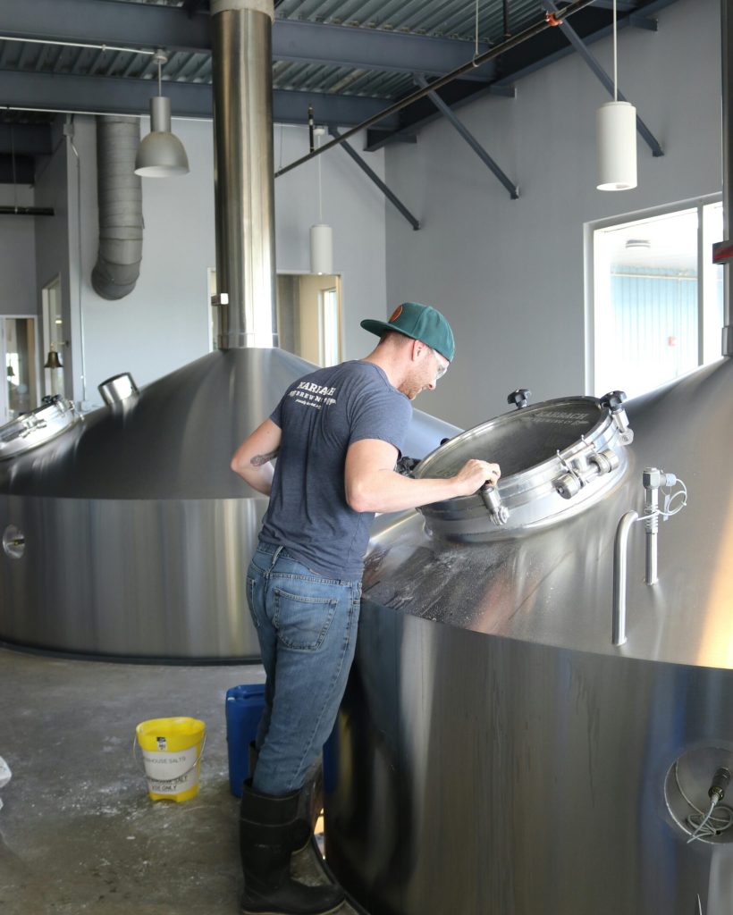 pexels-elevate-1267312